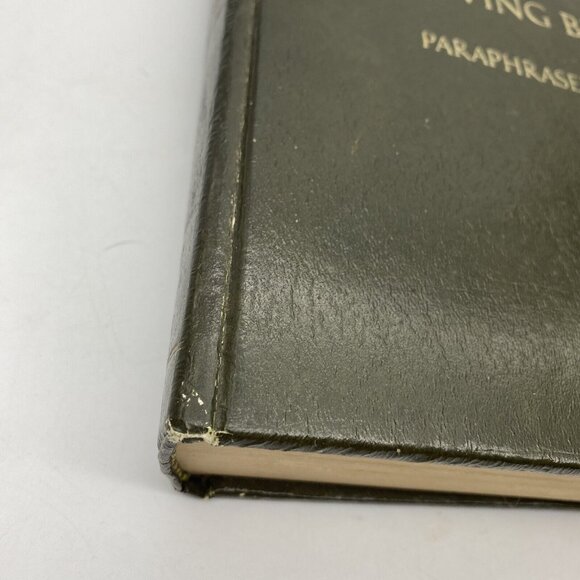 THE LIVING BIBLE Paraphrased 1973 Tyndale House Green Padded Hardcover - Picture 4 of 16